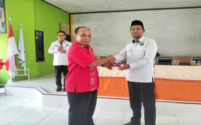 MTsN 1 Sintang Gelar Perpisahan Purna Tugas Guru Bahasa Inggris