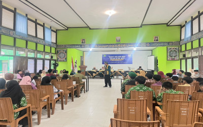Memperingati Sumpah Pemuda, MTs Negeri 1 Sintang Gelar Upacara dan Debat Kandidat Ketua MPK