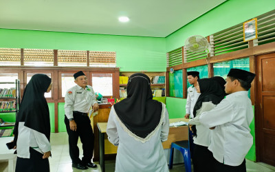 Penguatan Pembelajaran Terintegrasi Kependudukan di MTsN 1 Sintang