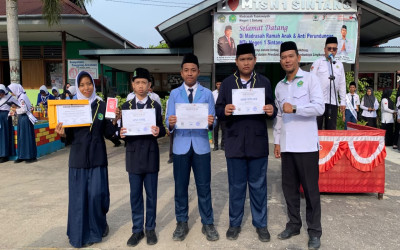 Siswa MTs Negeri 1 Sintang Raih Prestasi Gemilang pada Mathematics Competition Ke-14 Himmat FKIP UNTAN Tingkat Kalimantan Barat
