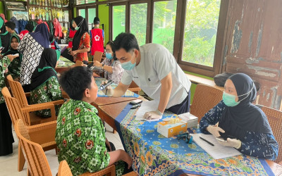 Puskesmas Tanjung Puri Gelar Pemeriksaan Kesehatan Gratis di MTsN 1 Sintang