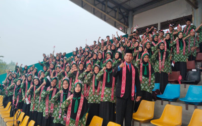 MTs Negeri 1 Sintang Tampil sebagai Tim Aubade HUT ke-81 RI